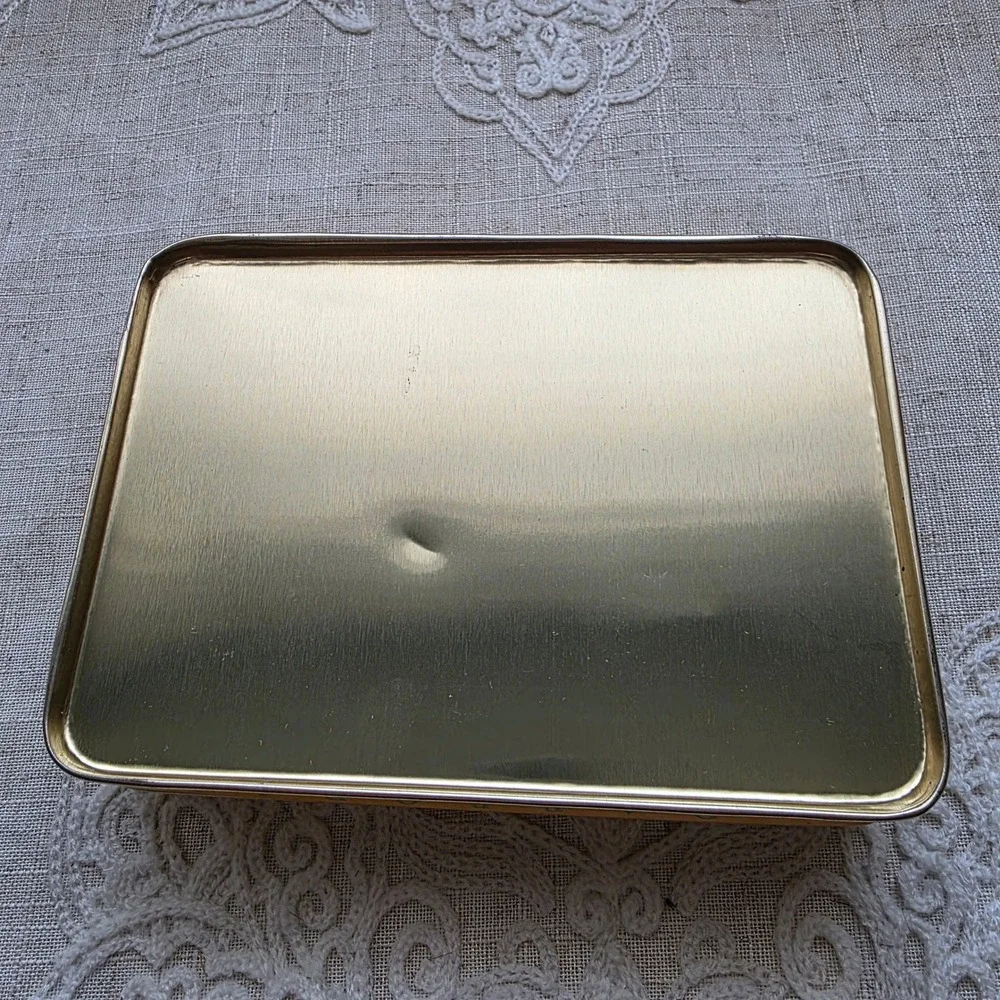 NEW Yellow Rose Shaped Scented Guest Soaps Daffodil Floral Decorative‎ Tin Vtg